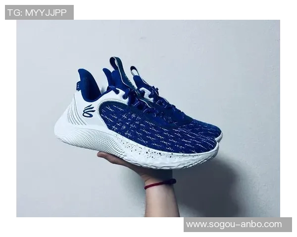 库里谈第三次穿女款签名鞋的感受与赛季鞋款选择的变化