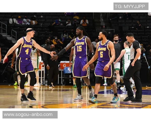 布朗激活替补阵容文班少远投米罗篮板技能点满助力球队胜利